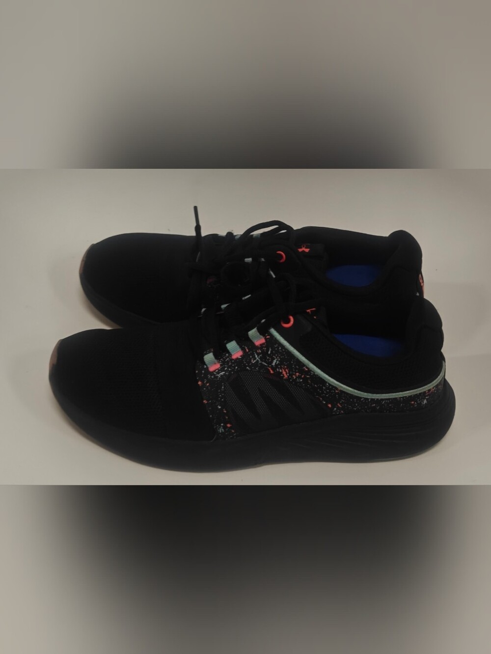 Under Armour Charged Breathe Bliss Women 8.5 Running Training Shoes Low Top Lace